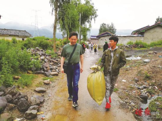 【美国华人口述实录163】李尉崧： 华裔医生凉山助学路（图）